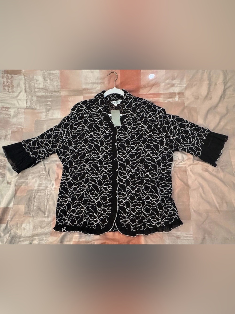 Yong Sheng Collection Floral Blouse in Black & White Size 60 NWT